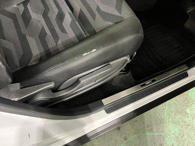 タフトＸ　走行９０４８８キロ／フルセグナビ／バックカメラ／マット１年保証距離無制限　走行距離９０４８８キロ　フルセグナビ　バックカメラ　ブルートゥース　純正マット　サイドエアバッグ　ＬＥＤヘッドランプ　アイドリングストップ　オート格納式ドアミラー（埼玉県）の中古車