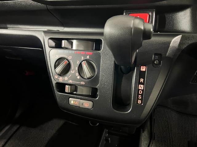 ミライースL SAIII 走行73317キロ/CDチューナー/マット一年保証・走行距離無制限 走行73317キロ 助手席エアバック オートマチックハイビーム クリアランスソナー アイドリングストップ(埼玉県)の中古車