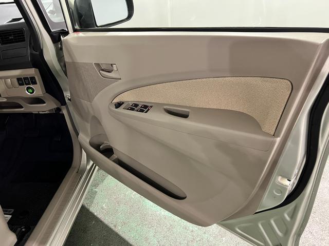 ムーヴX 走行19271キロ/車検整備付/CDチューナー一年保証・走行距離無制限 走行19271キロ 助手席エアバック 純正カーペットマット アイドリングストップ ベンチシート(埼玉県)の中古車