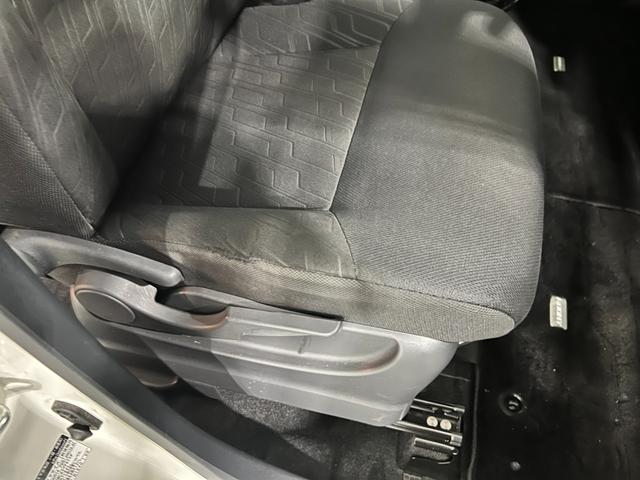 ルーミーカスタムG 車検整備付/走行90051キロ/ナビ/Bカメラ1年保証距離無制限 走行距離90051キロ フルセグナビ ブルートゥース バックカメラ 純正マット 助手席エアバッグ LEDヘッドランプ アイドリングストップ 両側電動スライドドア(埼玉県)の中古車