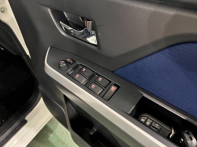 ルーミーカスタムG 車検整備付/走行90051キロ/ナビ/Bカメラ1年保証距離無制限 走行距離90051キロ フルセグナビ ブルートゥース バックカメラ 純正マット 助手席エアバッグ LEDヘッドランプ アイドリングストップ 両側電動スライドドア(埼玉県)の中古車