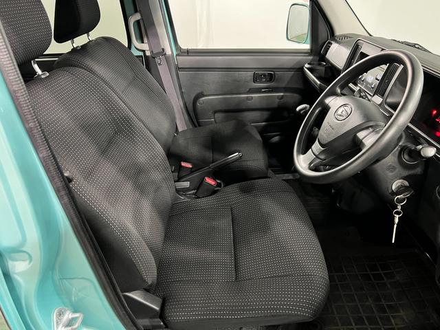 ハイゼットカーゴクルーズターボ　４ＷＤ／ＭＴ車／走行４３６１５キロ／マット１年保証距離無制限　走行距離４３６１５キロ　純正フロアマット　助手席エアバック　ＬＥＤヘッドランプ　アイドリングストップ　両側スライドドア（埼玉県）の中古車