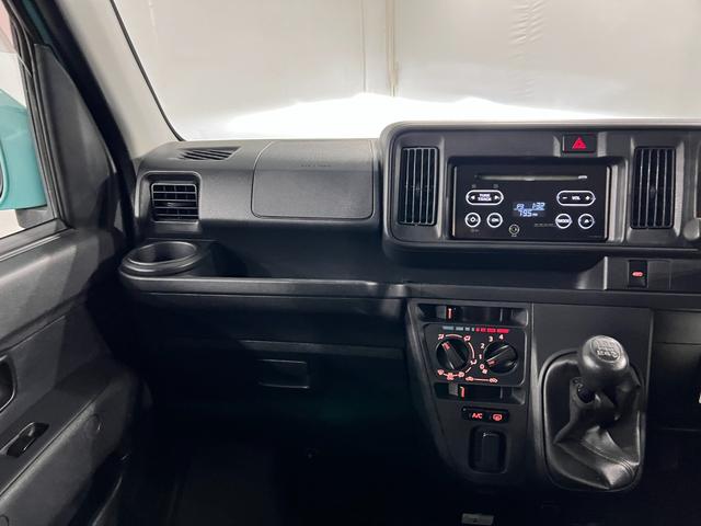 ハイゼットカーゴクルーズターボ　４ＷＤ／ＭＴ車／走行４３６１５キロ／マット１年保証距離無制限　走行距離４３６１５キロ　純正フロアマット　助手席エアバック　ＬＥＤヘッドランプ　アイドリングストップ　両側スライドドア（埼玉県）の中古車