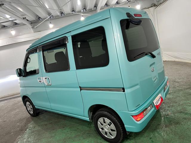 ハイゼットカーゴクルーズターボ　４ＷＤ／ＭＴ車／走行４３６１５キロ／マット１年保証距離無制限　走行距離４３６１５キロ　純正フロアマット　助手席エアバック　ＬＥＤヘッドランプ　アイドリングストップ　両側スライドドア（埼玉県）の中古車