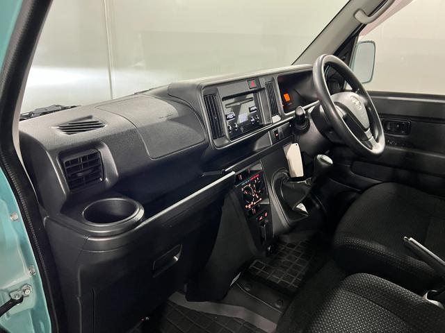 ハイゼットカーゴクルーズターボ　４ＷＤ／ＭＴ車／走行４３６１５キロ／マット１年保証距離無制限　走行距離４３６１５キロ　純正フロアマット　助手席エアバック　ＬＥＤヘッドランプ　アイドリングストップ　両側スライドドア（埼玉県）の中古車