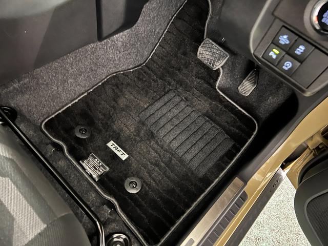 タフトGターボ クロムベンチャー 走行38153キロ/純正ナビ1年保証距離無制限 走行距離38153キロ 純正ナビ パノラマモニター 純正マット サイドエアバッグ LEDヘッドランプ アイドリングストップ シートヒーター(埼玉県)の中古車