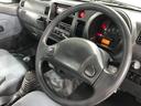 １年保証距離無制限　走行距離１０１０００キロ　ＭＴ５速　４ＷＤ　ＦＭＡＭラジオ　荷台作業灯　純正フロアマット　マニュアルエアコン　スペアキー（埼玉県）の中古車