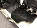 一年保証・走行距離無制限　走行距離１３５０１キロ　純正カーペットマット　エアコン　パワステ　ＡＭＦＭラジオ　電動式ダンプアップ（埼玉県）の中古車