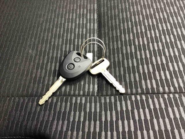 ハイゼットカーゴＤＸキーフリー　ハロゲンライト　スライドドア　４ＷＤ　貨物　４ナンバー　ホワイト（千葉県）の中古車