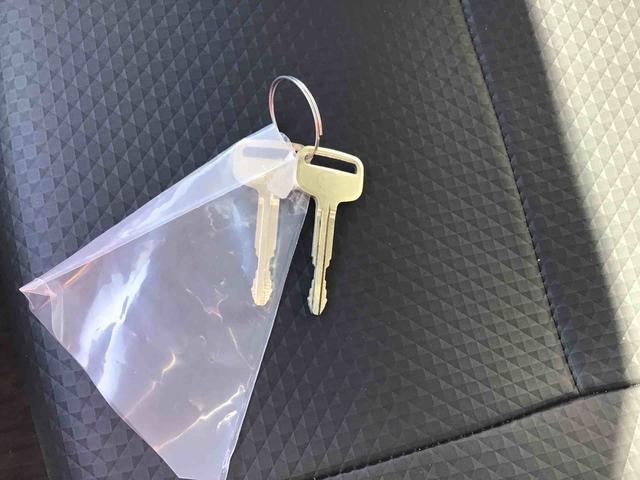 ハイゼットカーゴスペシャル衝突被害軽減ブレーキ コーナーセンサー 横滑り防止装置 オートライト アイドリングストップ スピーカー一体型AM/FMラジオ エアコン パワステ パワーウインドウ デュアルエアバッグ ABS(千葉県)の中古車