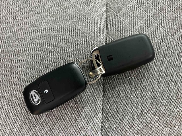 タントＬスライドドア　ＬＥＤヘッドライト　オートライト　プッシュボタンスターター　オート格納ドアミラー　オートエアコン　上下２段調節式デッキボード　コーナーセンサー　衝突被害軽減ブレーキ（千葉県）の中古車