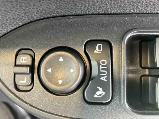 タントＸ左側パワースライドドア／キーフリー／ＬＥＤヘッドランプ／オートライト／シートヒーター／スマートアシスト／バックカメラ／コーナーセンサー／サイドエアバック／電動パーキングブレーキ／シートバックテーブル（千葉県）の中古車