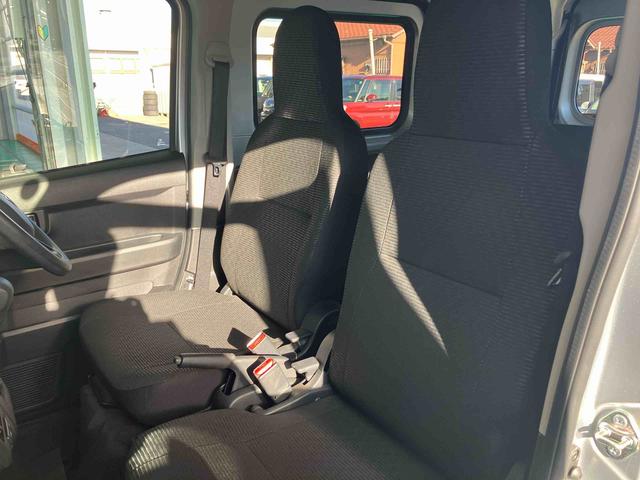 ハイゼットカーゴデラックススマートアシスト／コーナーセンサー／両側スライドドア／キーレスエントリー／オートライト／ＵＶカットガラス／アクセサリーソケット１２Ｖ／マニュアルエアコン／フロントパワーウィンドウ／電動式パワステ（千葉県）の中古車