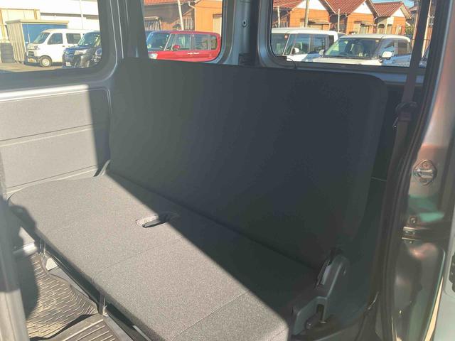 ハイゼットカーゴデラックススマートアシスト／コーナーセンサー／両側スライドドア／キーレスエントリー／オートライト／ＵＶカットガラス／アクセサリーソケット１２Ｖ／マニュアルエアコン／フロントパワーウィンドウ／電動式パワステ（千葉県）の中古車