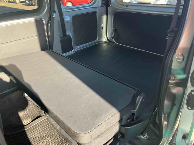 ハイゼットカーゴデラックススマートアシスト／コーナーセンサー／両側スライドドア／キーレスエントリー／オートライト／ＵＶカットガラス／アクセサリーソケット１２Ｖ／マニュアルエアコン／フロントパワーウィンドウ／電動式パワステ（千葉県）の中古車