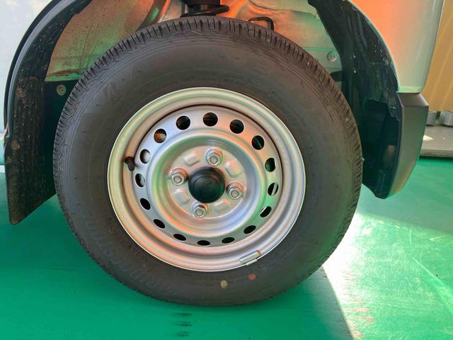 ハイゼットカーゴデラックススマートアシスト／コーナーセンサー／両側スライドドア／キーレスエントリー／オートライト／ＵＶカットガラス／アクセサリーソケット１２Ｖ／マニュアルエアコン／フロントパワーウィンドウ／電動式パワステ（千葉県）の中古車