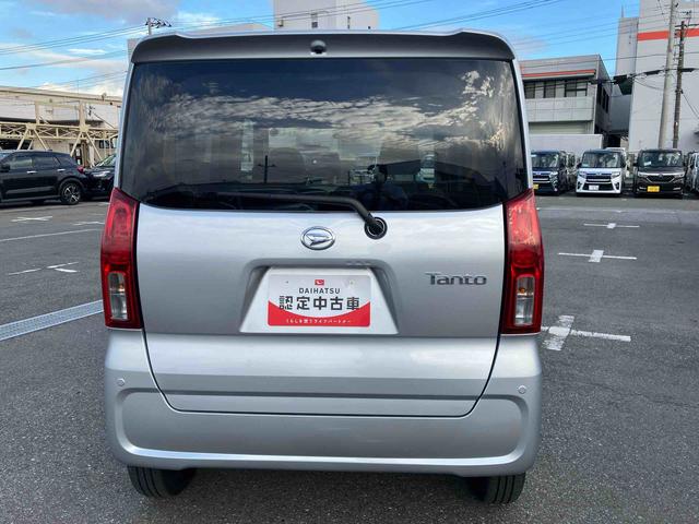タントLバックカメラ スライドドア LEDヘッドライト オートライト プッシュボタンスターター オート格納ドアミラー オートエアコン 上下2段調節式デッキボード コーナーセンサー 衝突被害軽減ブレーキ(千葉県)の中古車