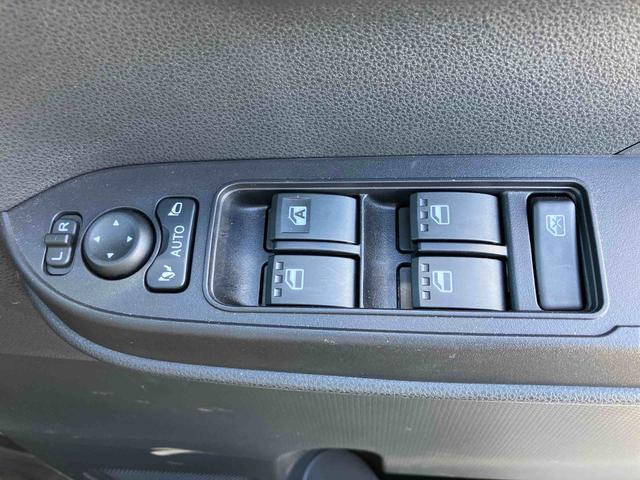 タントファンクロスルーフレール　バックカメラ　両側電動スライドドア　１４インチアルミ　ＬＥＤヘッド＆フォグランプ　シートヒーター　電動駐車ブレーキ　オートライト　上下２段調節式デッキボード　衝突被害軽減ブレーキ（千葉県）の中古車