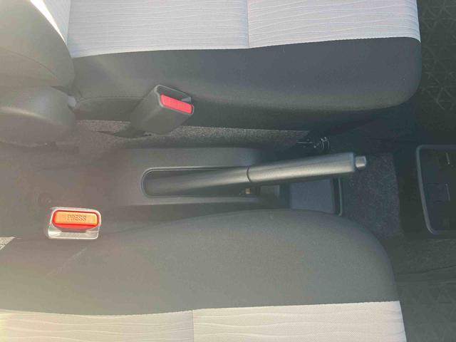 ミライースL SAIIIスマアシIII/オートハイビーム/コーナーセンサー/アイドリングストップ/パワーウィンドウ/マニュアルエアコン/キーレスエントリー/デュアルエアバック/13インチホイール/サイドブレーキ(千葉県)の中古車