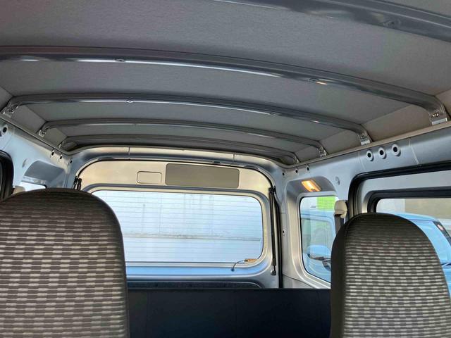 ハイゼットカーゴＤＸスマートアシスト／コーナーセンサー／エアコン／ＡＭＦＭラジオ／（千葉県）の中古車