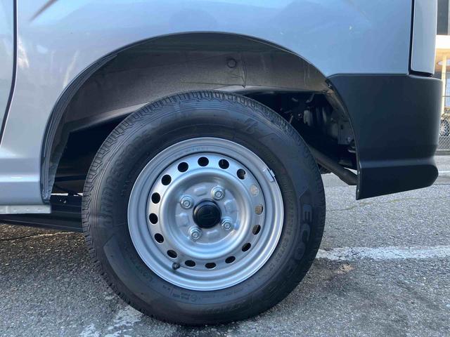 ハイゼットカーゴＤＸスマートアシスト／コーナーセンサー／エアコン／ＡＭＦＭラジオ／（千葉県）の中古車