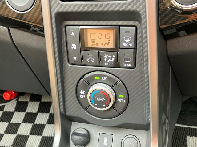 コペンローブ５速マニュアル　電動開閉式ルーフ　１６インチアルミホイール　ＬＥＤヘッドライト　ハロゲンフォグランプ　プッシュボタンスターター　シートヒーター　オートエアコン　オートライト　バックソナー（千葉県）の中古車