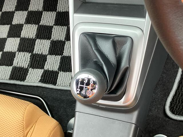 コペンローブ５速マニュアル　電動開閉式ルーフ　１６インチアルミホイール　ＬＥＤヘッドライト　ハロゲンフォグランプ　プッシュボタンスターター　シートヒーター　オートエアコン　オートライト　バックソナー（千葉県）の中古車