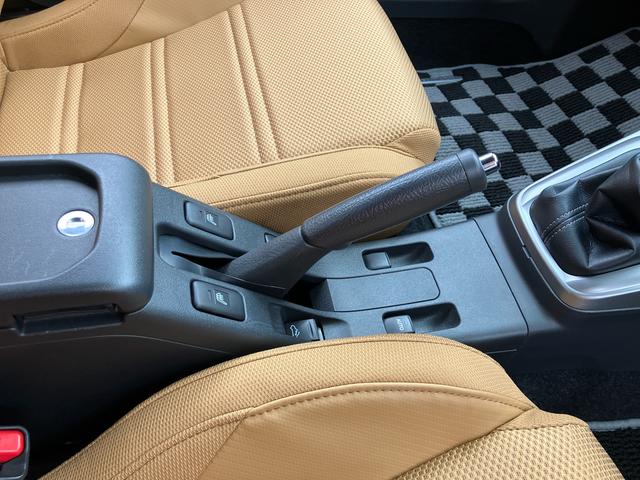 コペンローブ５速マニュアル　電動開閉式ルーフ　１６インチアルミホイール　ＬＥＤヘッドライト　ハロゲンフォグランプ　プッシュボタンスターター　シートヒーター　オートエアコン　オートライト　バックソナー（千葉県）の中古車