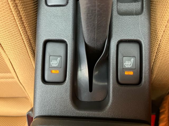 コペンローブ５速マニュアル　電動開閉式ルーフ　１６インチアルミホイール　ＬＥＤヘッドライト　ハロゲンフォグランプ　プッシュボタンスターター　シートヒーター　オートエアコン　オートライト　バックソナー（千葉県）の中古車