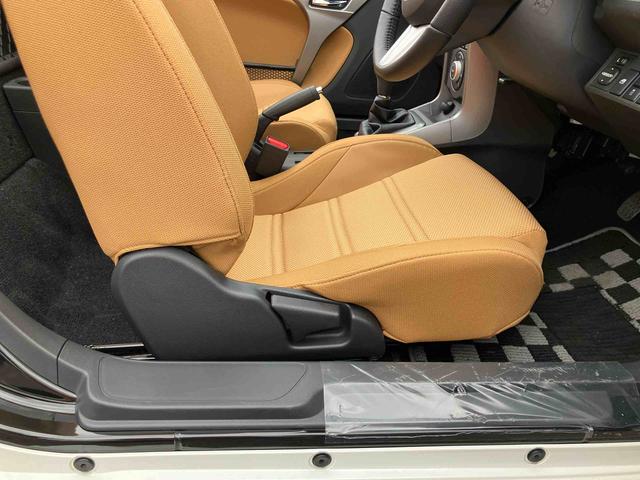 コペンローブ５速マニュアル　電動開閉式ルーフ　１６インチアルミホイール　ＬＥＤヘッドライト　ハロゲンフォグランプ　プッシュボタンスターター　シートヒーター　オートエアコン　オートライト　バックソナー（千葉県）の中古車