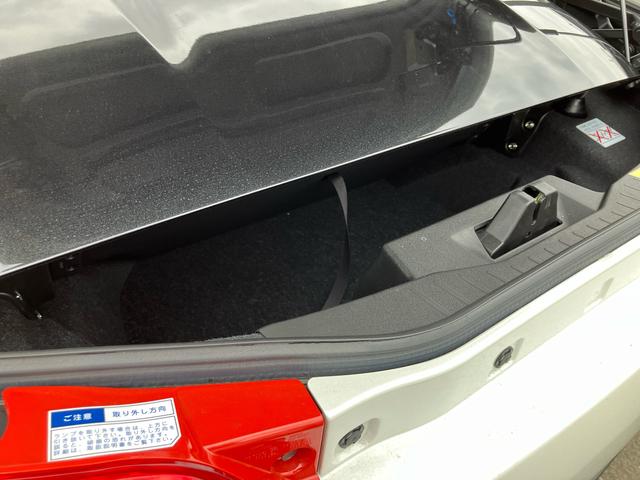 コペンローブ５速マニュアル　電動開閉式ルーフ　１６インチアルミホイール　ＬＥＤヘッドライト　ハロゲンフォグランプ　プッシュボタンスターター　シートヒーター　オートエアコン　オートライト　バックソナー（千葉県）の中古車