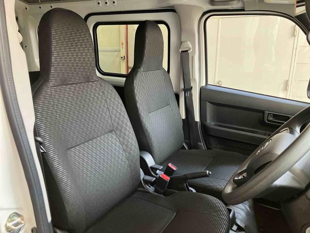 ハイゼットカーゴデラックス電子制御4WD リヤヒーター オートライト プライバシーガラス フロントパワーウィンドウ オーバーヘッドシェルフ キーレスエントリー コーナーセンサー 衝突被害軽減ブレーキ(千葉県)の中古車