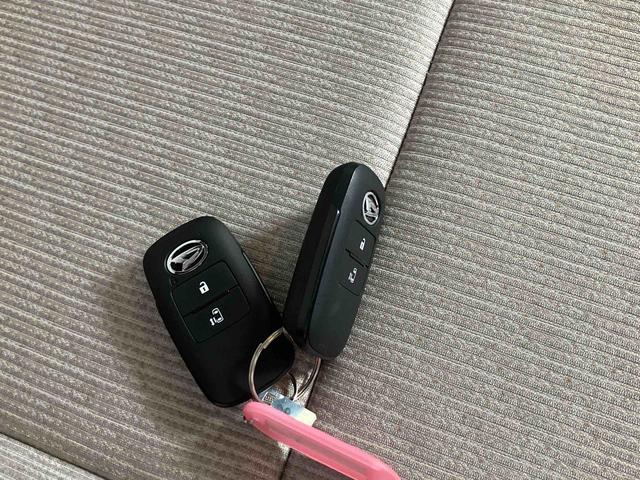 ムーヴＸスマアシ　ダイハツ予防安全機能　左側電動スライドドア　オートライト　オートハイビーム　マニュアルレベリング機能付ＬＥＤヘッドライト　バニティーミラー付き左右サンバイザー　アイドリングストップ（千葉県）の中古車