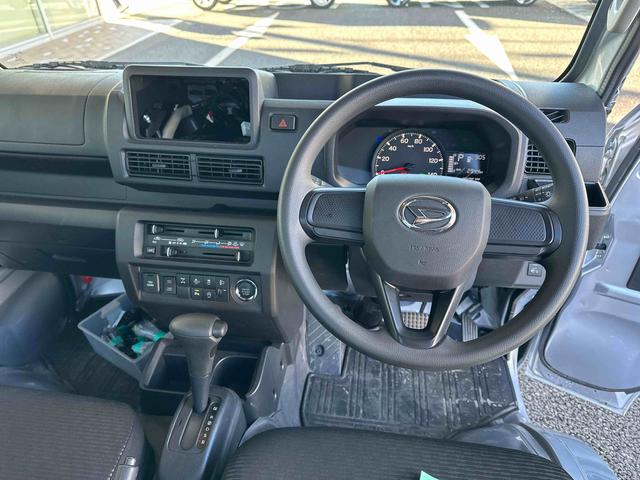 ハイゼットトラックＥＸＴキーフリーシステム／プッシュスタート／電動格納ミラー／ＬＥＤフォグランプ／テールゲートチェーン／パワーウインドウ／ＬＥＤ作業灯／エアコン／パワーステアリング／／オートライト／スマートアシスト（千葉県）の中古車