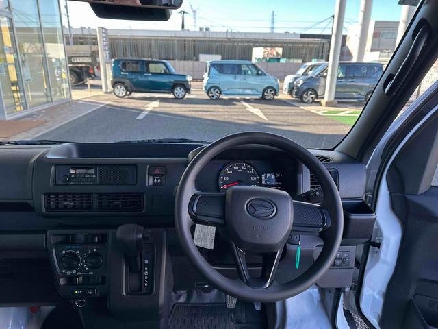 ハイゼットカーゴDX衝突回避支援システム 横滑り防止装置 アイドリングストップ 前後コーナーセンサー オーバーヘッドシェルフ オートライト オートハイビーム キーレスエントリー スピーカー一体型ラジオチューナー(千葉県)の中古車