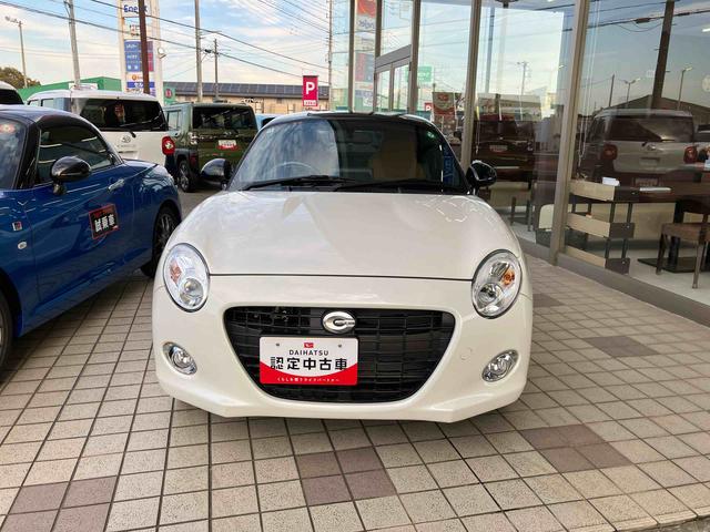 コペンセロ電動開閉式ルーフ／１６ｃｍスピーカー・ツィーター／アクセサリーソケット／チルトステアリング／オートエアコン／キーフリーシステム／ＬＥＤヘッドランプ（オートライト付）／本革巻ステアリングホイール／（千葉県）の中古車