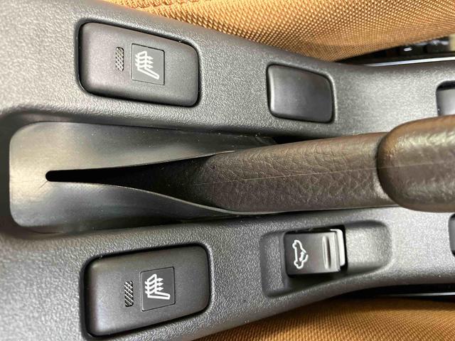 コペンセロ電動開閉式ルーフ／１６ｃｍスピーカー・ツィーター／アクセサリーソケット／チルトステアリング／オートエアコン／キーフリーシステム／ＬＥＤヘッドランプ（オートライト付）／本革巻ステアリングホイール／（千葉県）の中古車