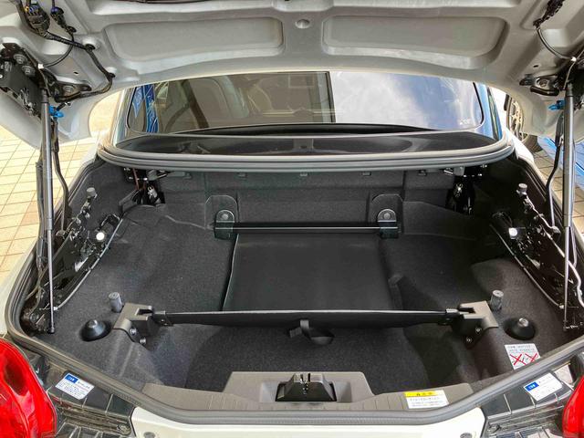 コペンセロ電動開閉式ルーフ／１６ｃｍスピーカー・ツィーター／アクセサリーソケット／チルトステアリング／オートエアコン／キーフリーシステム／ＬＥＤヘッドランプ（オートライト付）／本革巻ステアリングホイール／（千葉県）の中古車