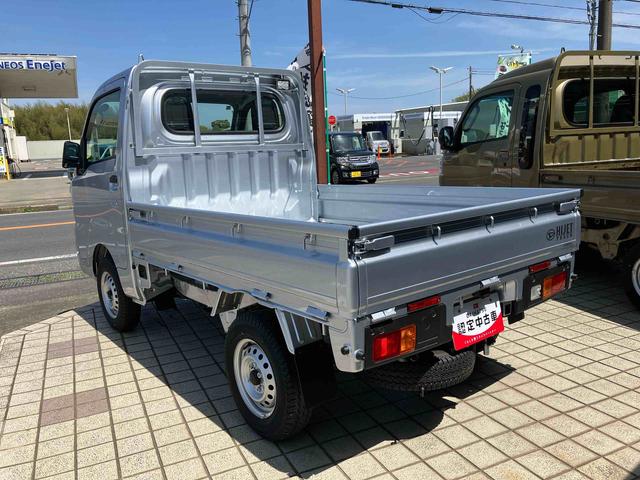 ハイゼットトラックスタンダード　農用スペシャル電子制御式４ＷＤ　荷台ＬＥＤライト　リヤ４枚リーフスプリング　リヤデフロック　副変速機　衝突被害軽減ブレーキ　コーナーセンサー　スピーカー一体型ＡＭ／ＦＭラジオ　エアコン　パワステ（千葉県）の中古車