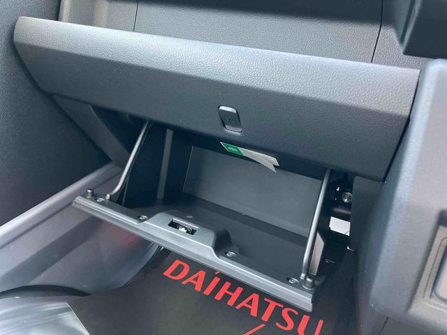 ハイゼットトラックスタンダード　農用スペシャル電子制御式４ＷＤ　荷台ＬＥＤライト　リヤ４枚リーフスプリング　リヤデフロック　副変速機　衝突被害軽減ブレーキ　コーナーセンサー　スピーカー一体型ＡＭ／ＦＭラジオ　エアコン　パワステ（千葉県）の中古車