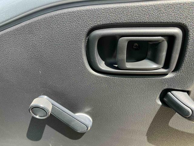 ハイゼットトラックスタンダード　農用スペシャル電子制御式４ＷＤ　荷台ＬＥＤライト　リヤ４枚リーフスプリング　リヤデフロック　副変速機　衝突被害軽減ブレーキ　コーナーセンサー　スピーカー一体型ＡＭ／ＦＭラジオ　エアコン　パワステ（千葉県）の中古車