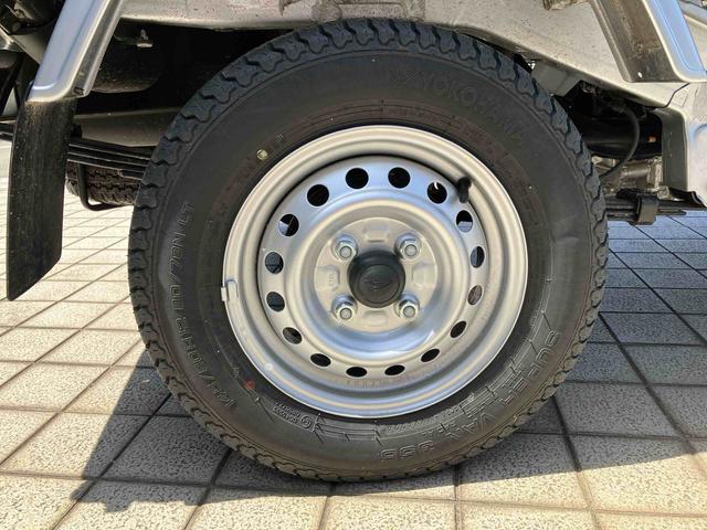 ハイゼットトラックスタンダード　農用スペシャル電子制御式４ＷＤ　荷台ＬＥＤライト　リヤ４枚リーフスプリング　リヤデフロック　副変速機　衝突被害軽減ブレーキ　コーナーセンサー　スピーカー一体型ＡＭ／ＦＭラジオ　エアコン　パワステ（千葉県）の中古車