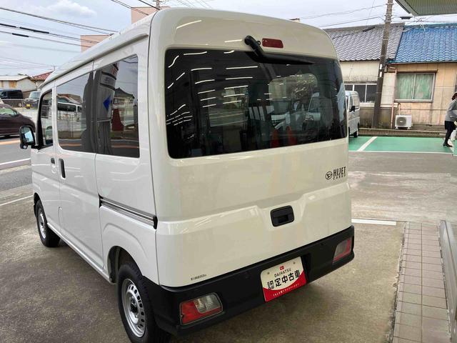 ハイゼットカーゴデラックス衝突被害軽減ブレーキ コーナーセンサー オートライト プライバシーガラス フロントパワーウィンドウ オーバーヘッドシェルフ スピーカー一体型AM・FMラジオ キーレスエントリー アイドリングストップ(千葉県)の中古車