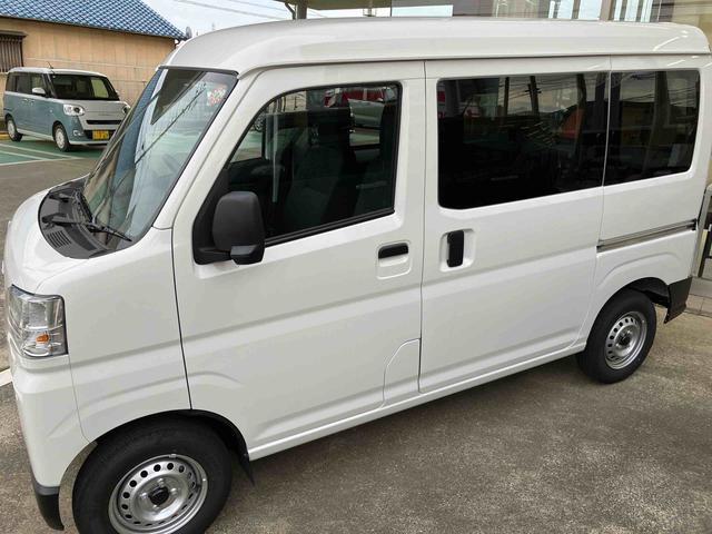 ハイゼットカーゴデラックス衝突被害軽減ブレーキ コーナーセンサー オートライト プライバシーガラス フロントパワーウィンドウ オーバーヘッドシェルフ スピーカー一体型AM・FMラジオ キーレスエントリー アイドリングストップ(千葉県)の中古車