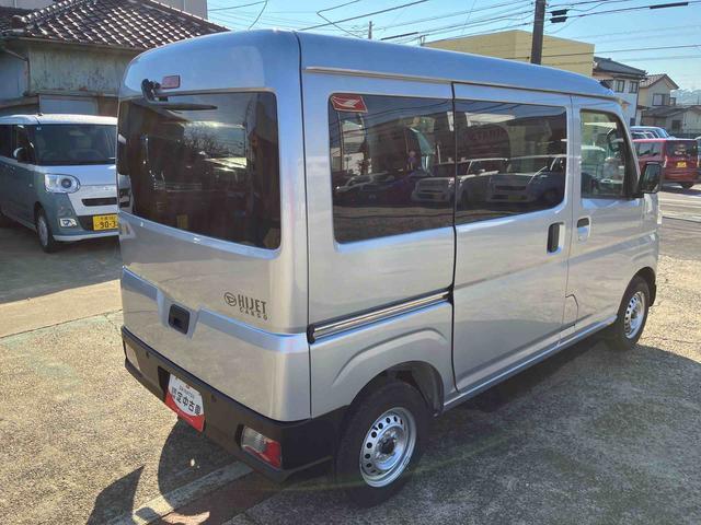 ハイゼットカーゴDXマニュアル車/衝突回避支援システム/オートハイビーム/横滑り防止装置/コーナーセンサー/スペアタイヤ/AM・FMラジオ/マニュアルエアコン/アイドリングストップ/キーレス/オーバーヘッドシェルフ(千葉県)の中古車