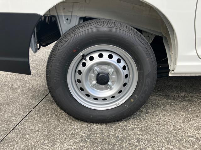 ハイゼットカーゴデラックスキーレスエントリー・コーナーセンサー・オートライト・オートハイビーム・(千葉県)の中古車