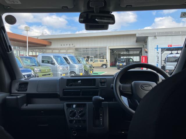 ハイゼットカーゴデラックスキーレスエントリー・コーナーセンサー・オートライト・オートハイビーム・(千葉県)の中古車