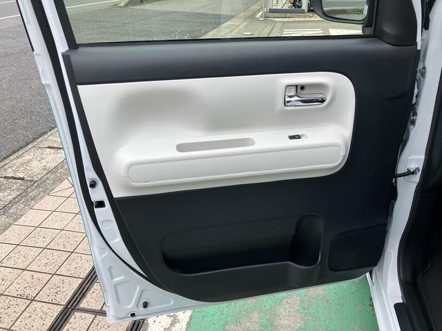 ムーヴキャンバスストライプスGキーフリーシステム・プッシュボタン・アイドリングストップ・LEDヘッドライト・オートライト・オートハイビーム・シートヒーター・コーナーセンサー・セキュリティアラーム・(千葉県)の中古車