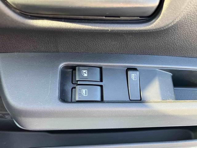 ハイゼットカーゴＤＸＡＴ・スマートアシスト・衝突回避支援ブレーキ・コーナーセンサー・オートライト・オートハイビーム・キーレス・オーバーヘッドシェルフ・ＡＭ・ＦＭラジオ・シガーソケット・スペアタイヤ（千葉県）の中古車
