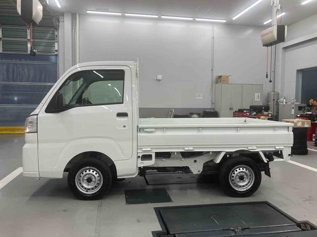 ハイゼットトラックスタンダード 農用スペシャル三方開き・CVT・切替式4WD・四枚スプリング・デフロック・作業灯・AM/FMラジオ・スマートアシスト・コーナーセンサー・オートライト・オートハイビーム・ハロゲンヘッドライト・スペアタイヤ(千葉県)の中古車